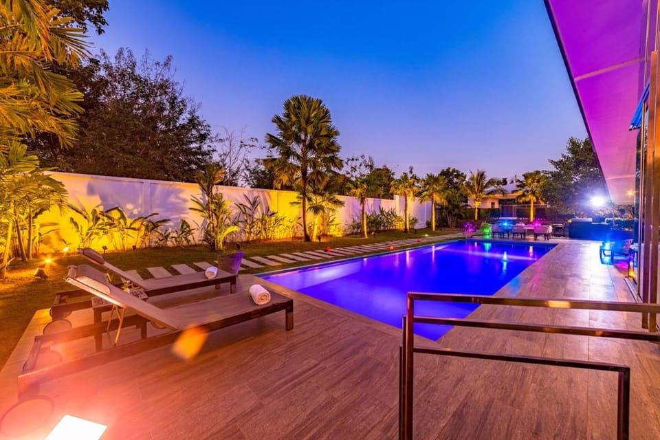 Large Private Pool Villa with 7 Bedrooms 7B Villa in Hua Hin District