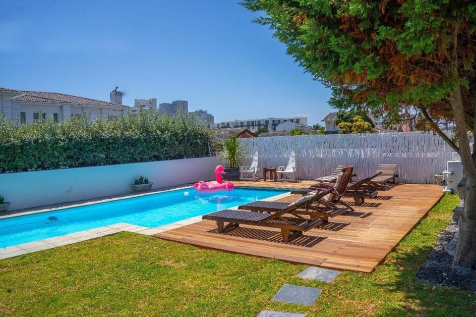 7th Wonder Beach Guest House Bed and Breakfast in Cape Town
