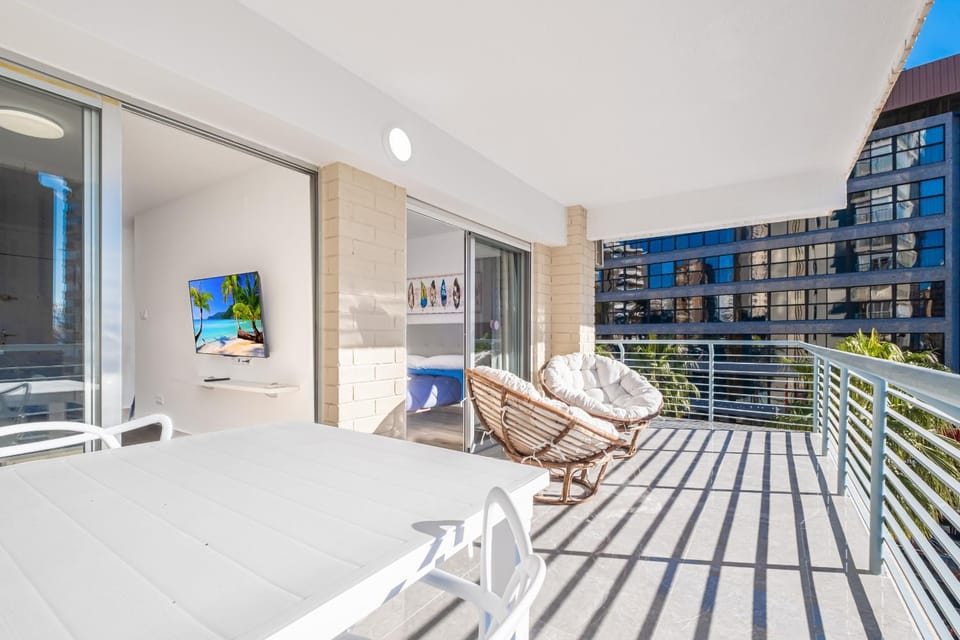 Day, TV and multimedia, Balcony/Terrace, Dining area