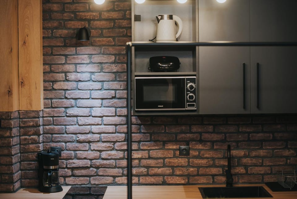 minibar, kitchen