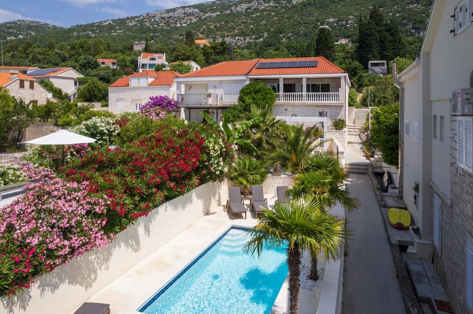Property building, Pool view
