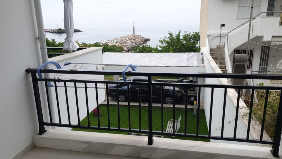 PANSION ALEXANDROS BY THE SEA Apartment hotel in Halkidiki