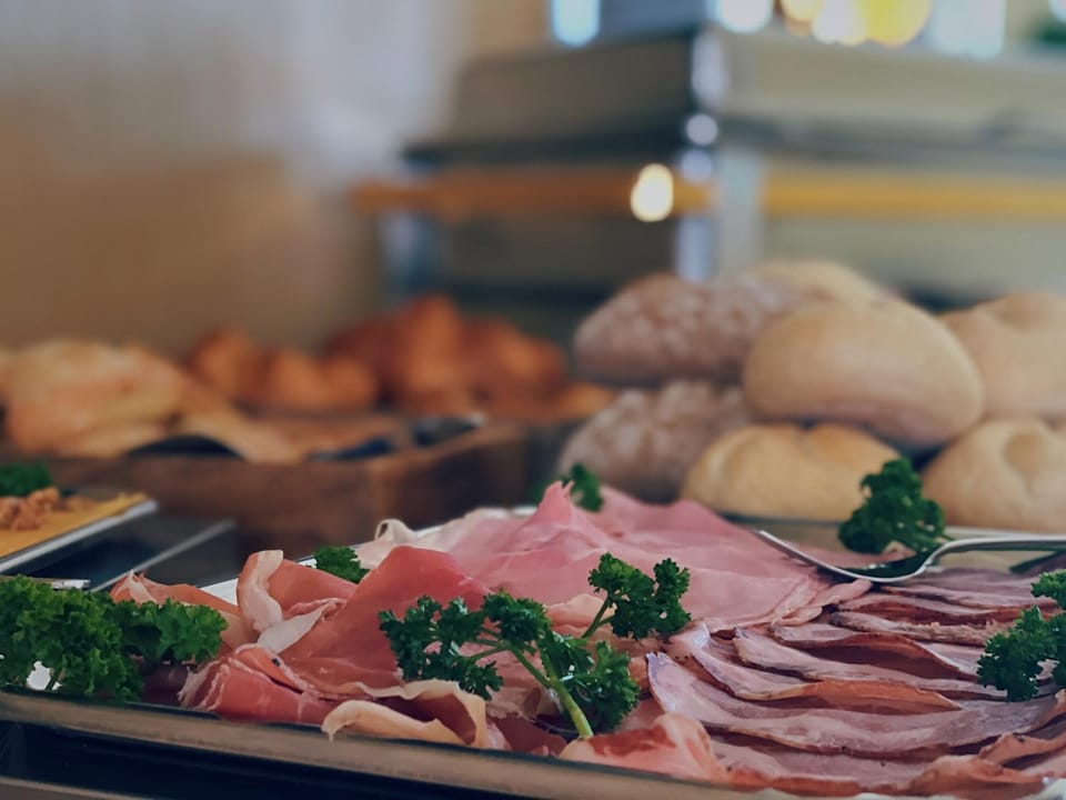 Breakfast, Buffet breakfast