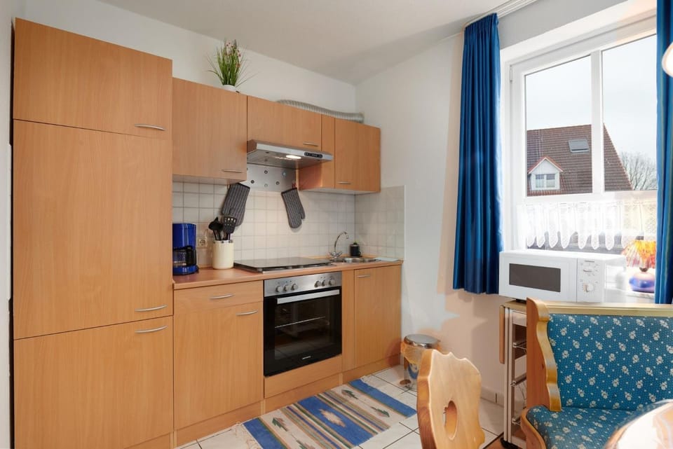 Am Ehrenmal 2 Strandgut Apartment in Laboe