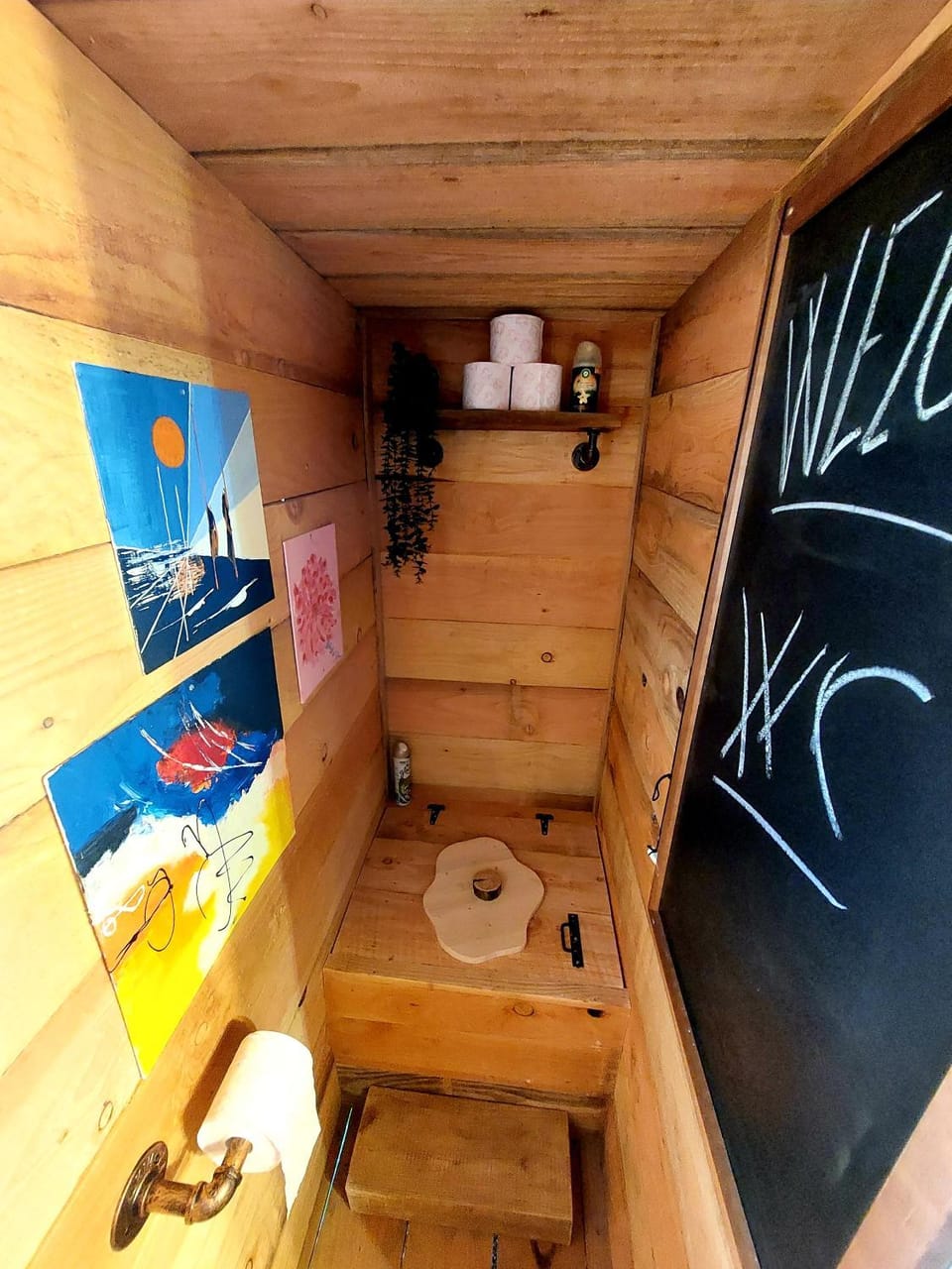 Cabane insolite TOUT CONFORT Chalet Gites Luzy Morvan Bourgogne Chalet in Bourgogne-Franche-Comté