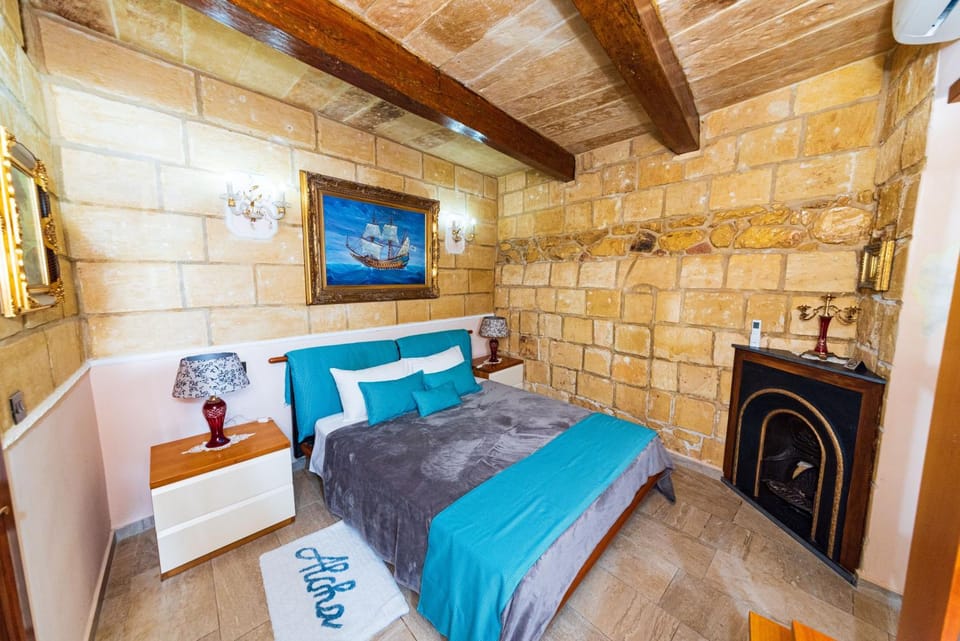 Valletta Traditional Townhouse House in Valletta