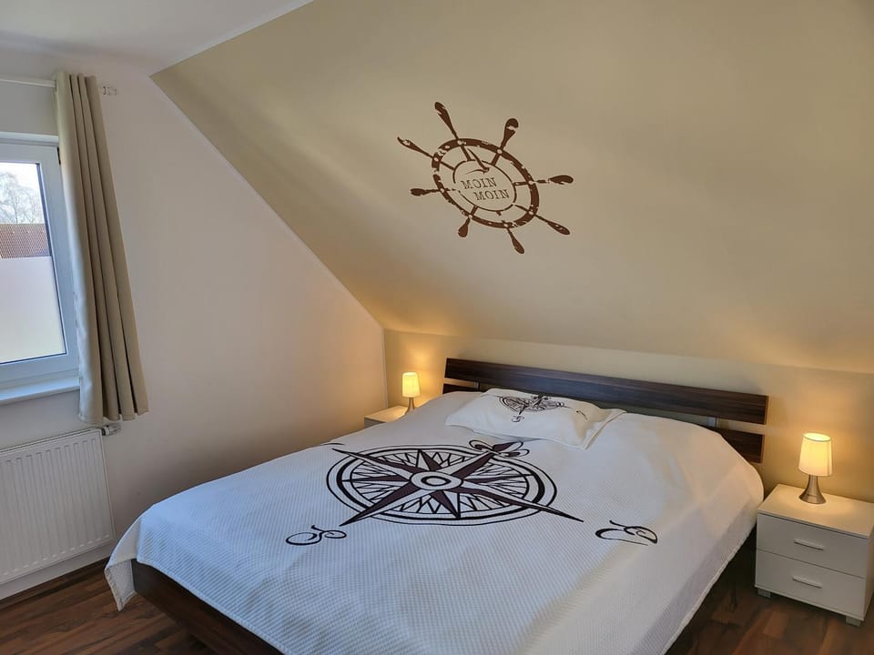Property building, Living room, Bedroom