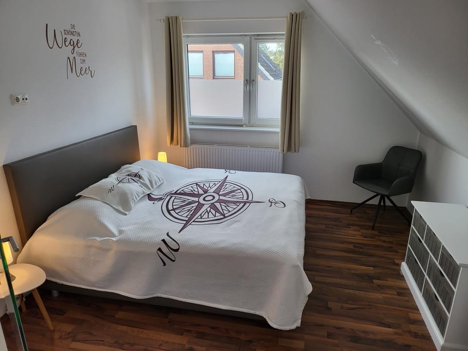 Property building, Living room, Bedroom