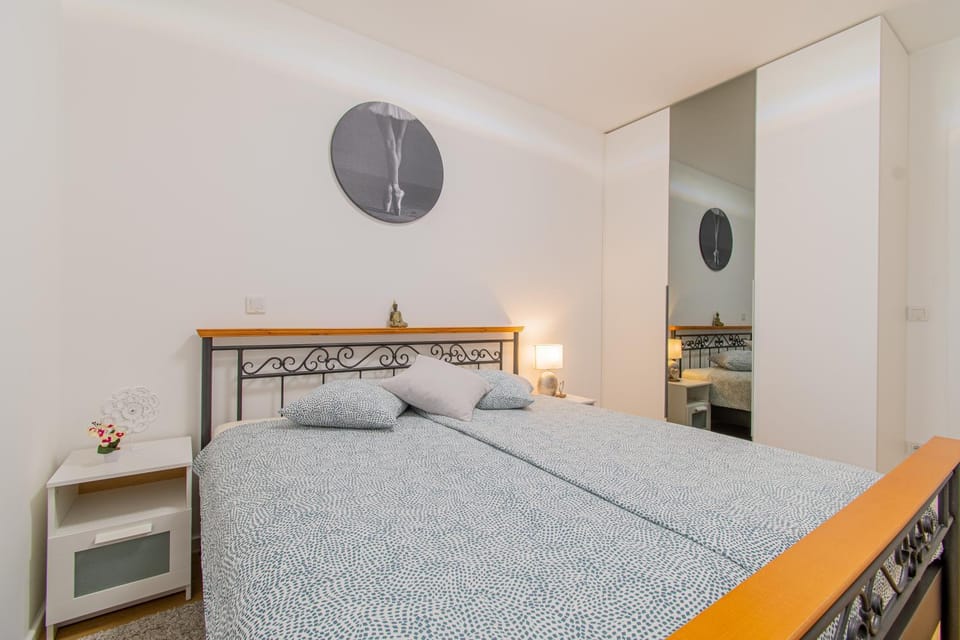 Bed, Bedroom, wardrobe
