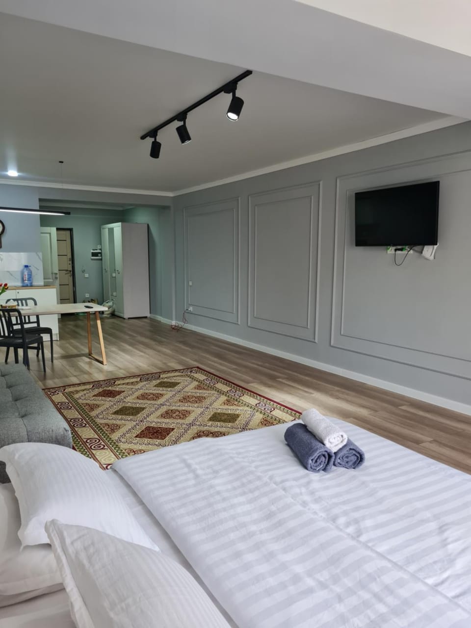 Апартаменты в центре, в новом доме Apartment in Almaty