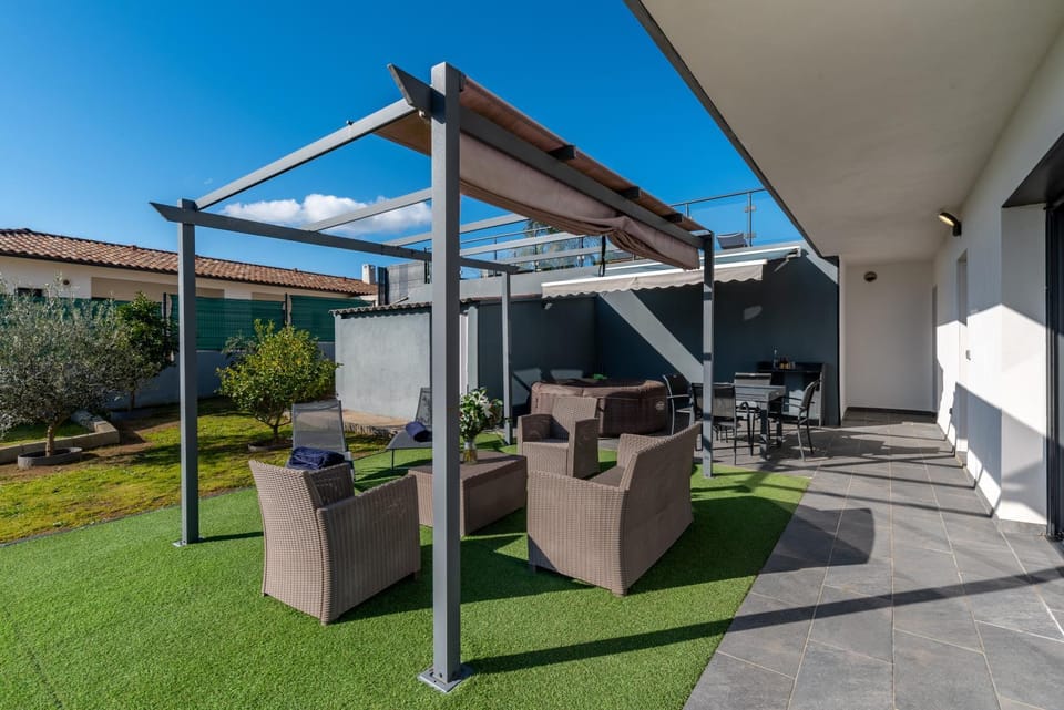 Afa proche Ajaccio, magnifique villa avec piscine privée 8 personnes House in Corsica
