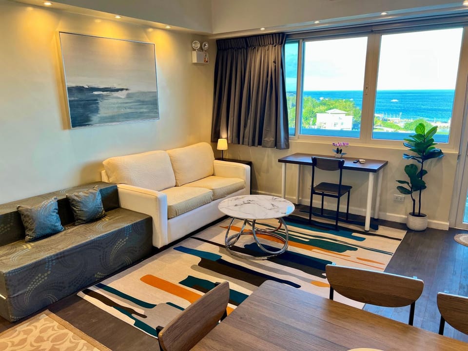 Natural landscape, Living room, Seating area, Dining area, Sea view