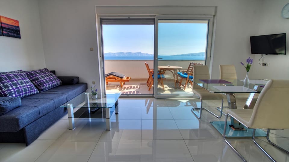 View (from property/room), Living room, Dining area, Sea view
