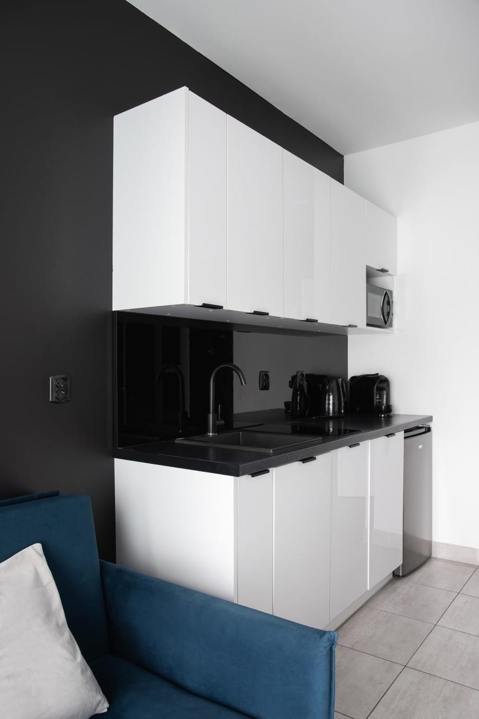 Nowoczesny apartament GLAMOUR Łódź z prysznicem pośrodku Apartment in Masovian Voivodeship