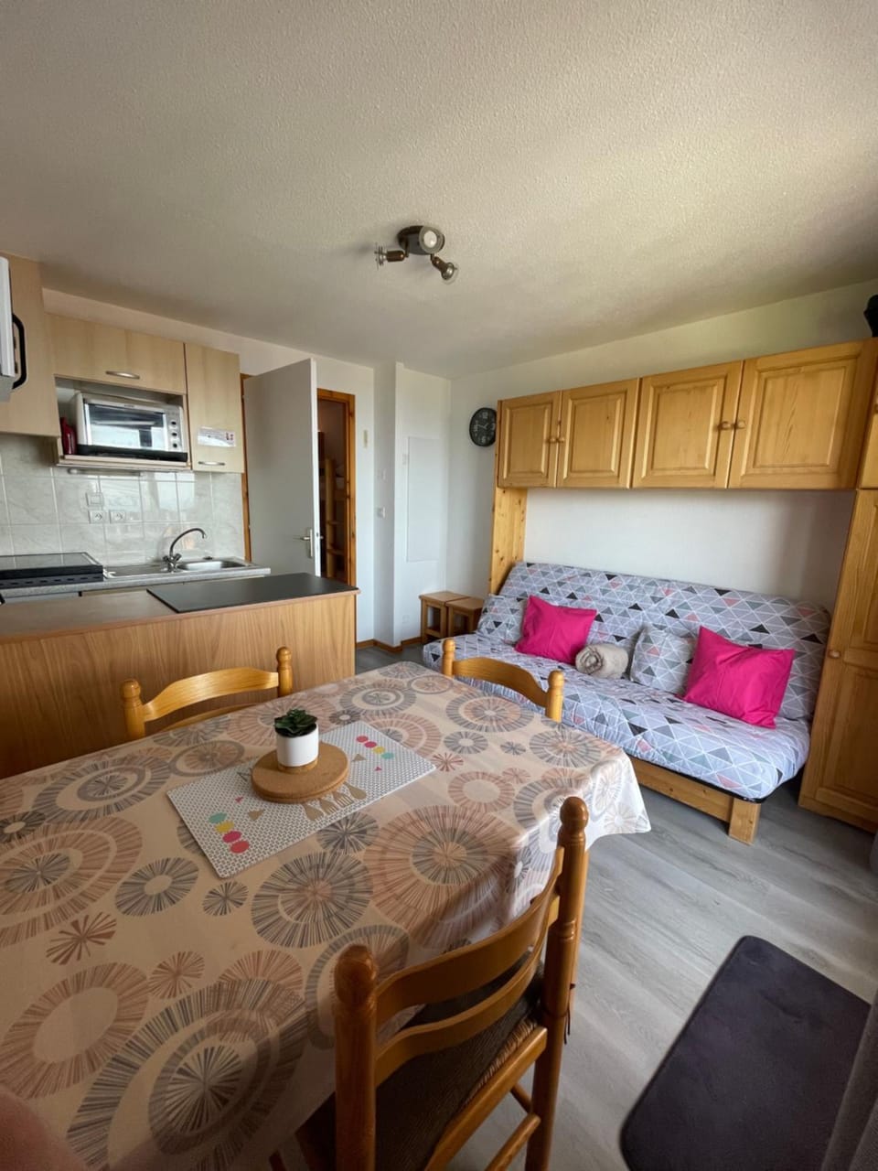 Living room, Dining area