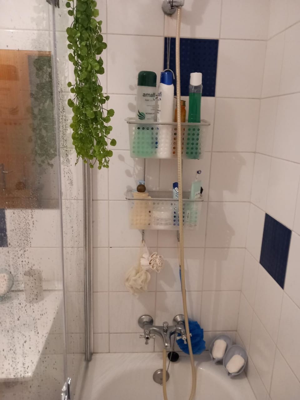 Shower, Bathroom, towels
