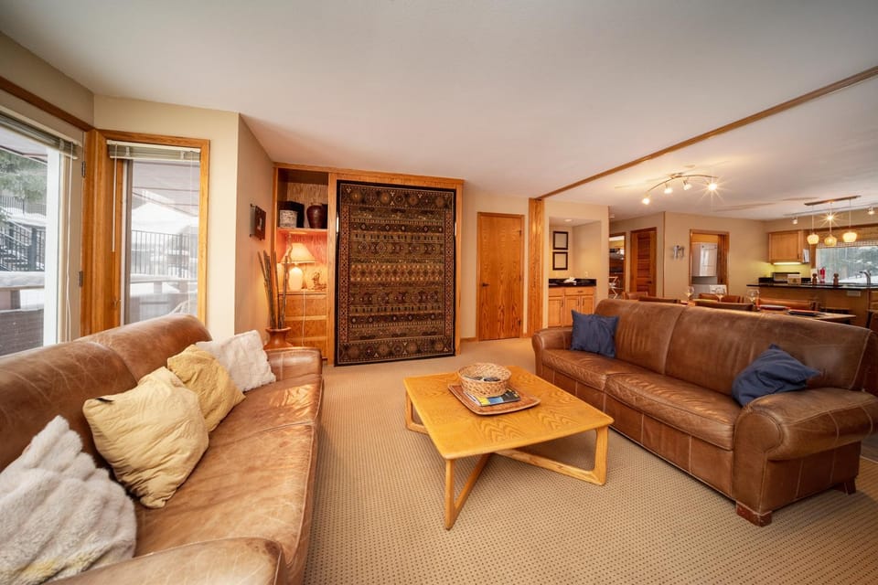 Kitchen or kitchenette, Living room, Seating area, furniture