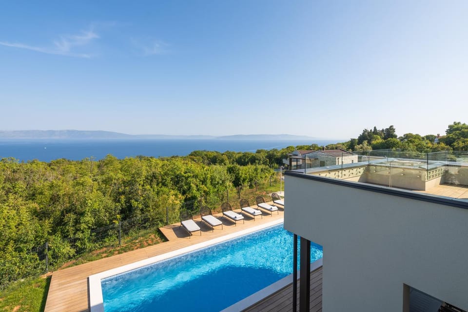 Natural landscape, Sea view, Swimming pool