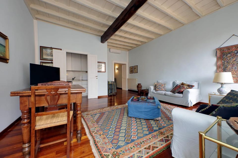 Communal lounge/ TV room, TV and multimedia, Living room, Seating area, Evening entertainment