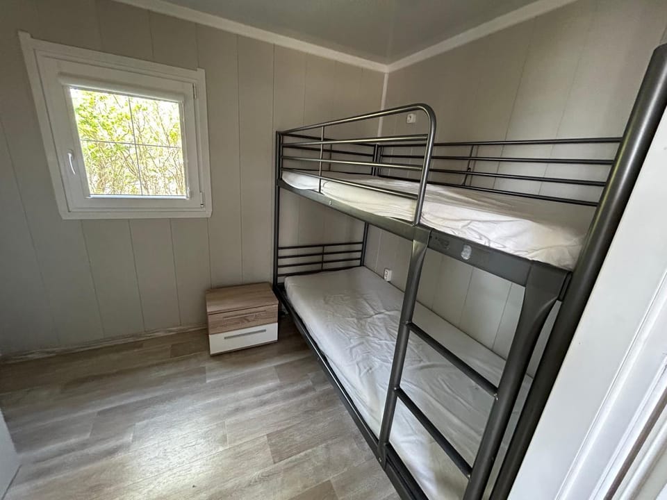 Bed, Photo of the whole room, Bedroom, bunk bed