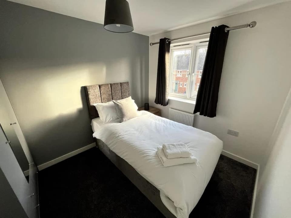 Kingfisher House by Blue Skies Stays House in England