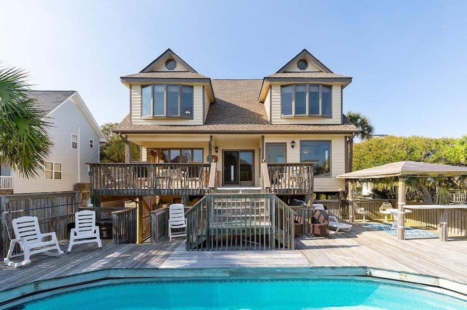 1511 Forrest Ave - Sea Caught The Katy - Private Pool- Ocean View House in Folly Beach