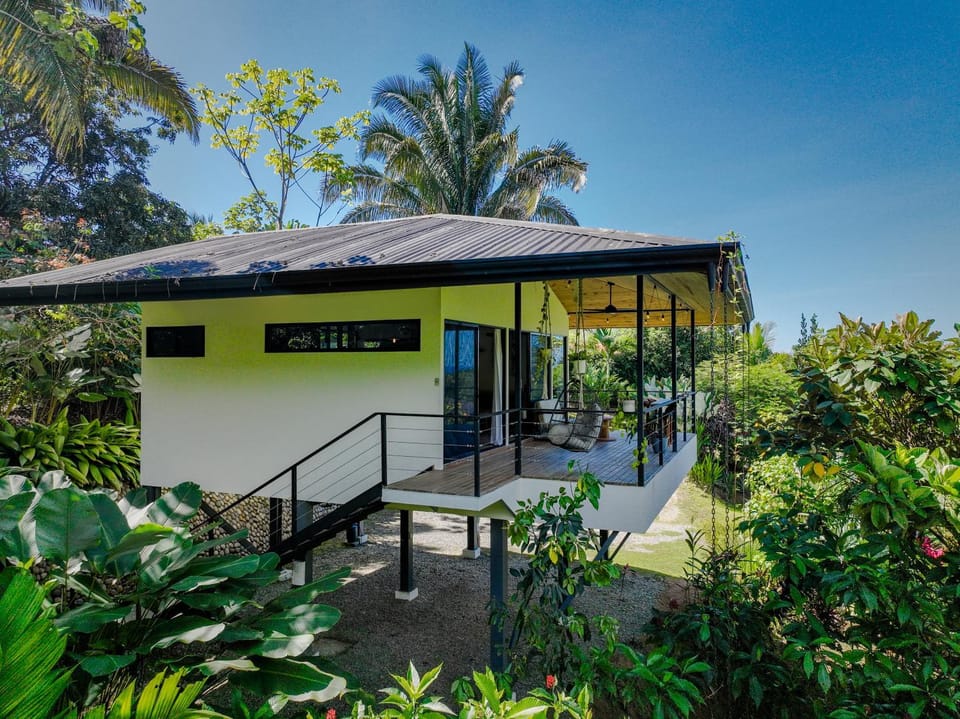 Private Casita Jungle Treehouse Ocean View Villa in Bahía Ballena