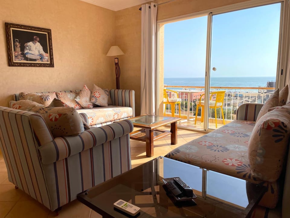 Living room, Sea view
