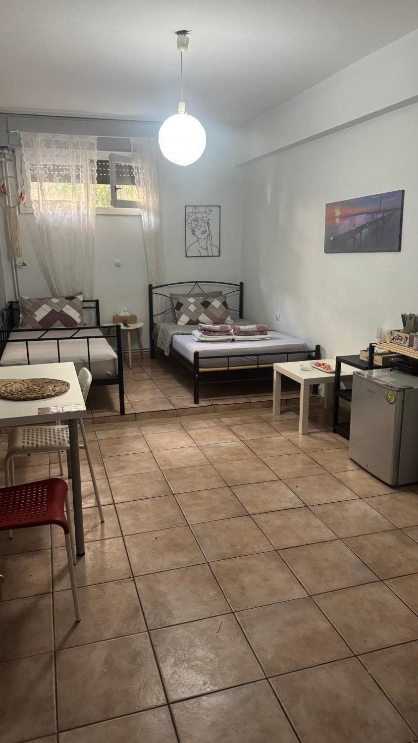 Κεντρικό Ημιυπόγειο Studio Στο Βόλο εως 3 ατομα Apartment in Volos