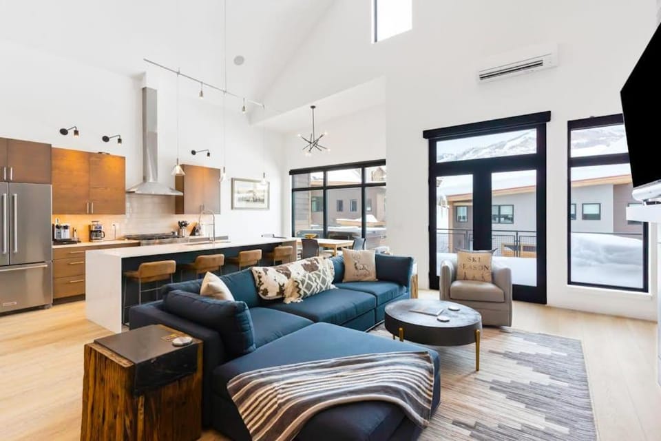 Comfy & Modern House in Steamboat Springs