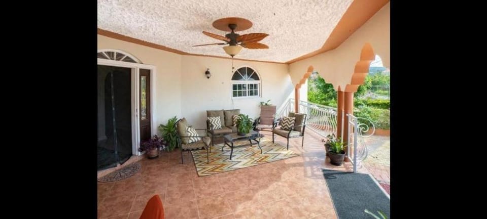Patio, Seating area