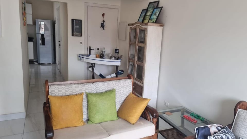 Apto com suíte Praia do Tombo Apartment in State of São Paulo