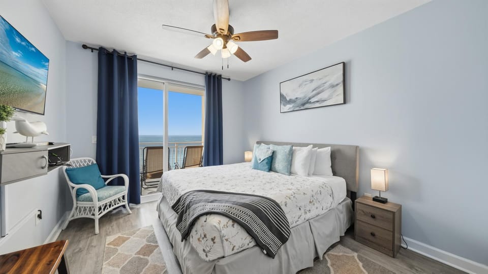 Bed, TV and multimedia, Bedroom