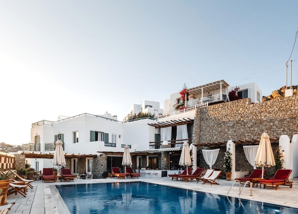 Property building, Restaurant/places to eat, Swimming pool, Breakfast