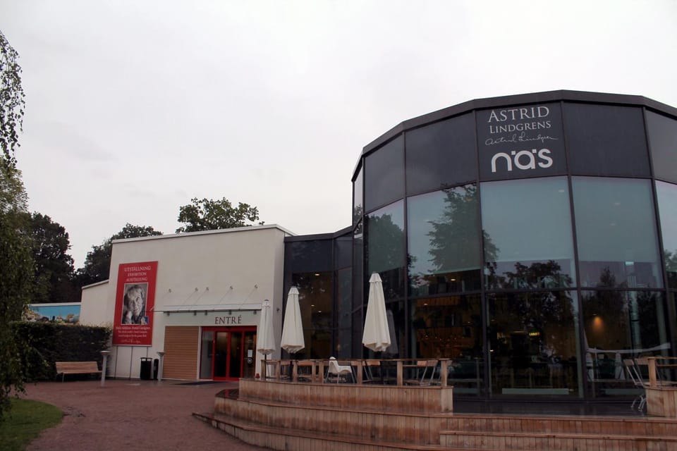 Nearby landmark