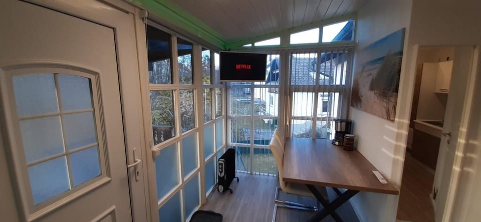 Communal lounge/ TV room, TV and multimedia