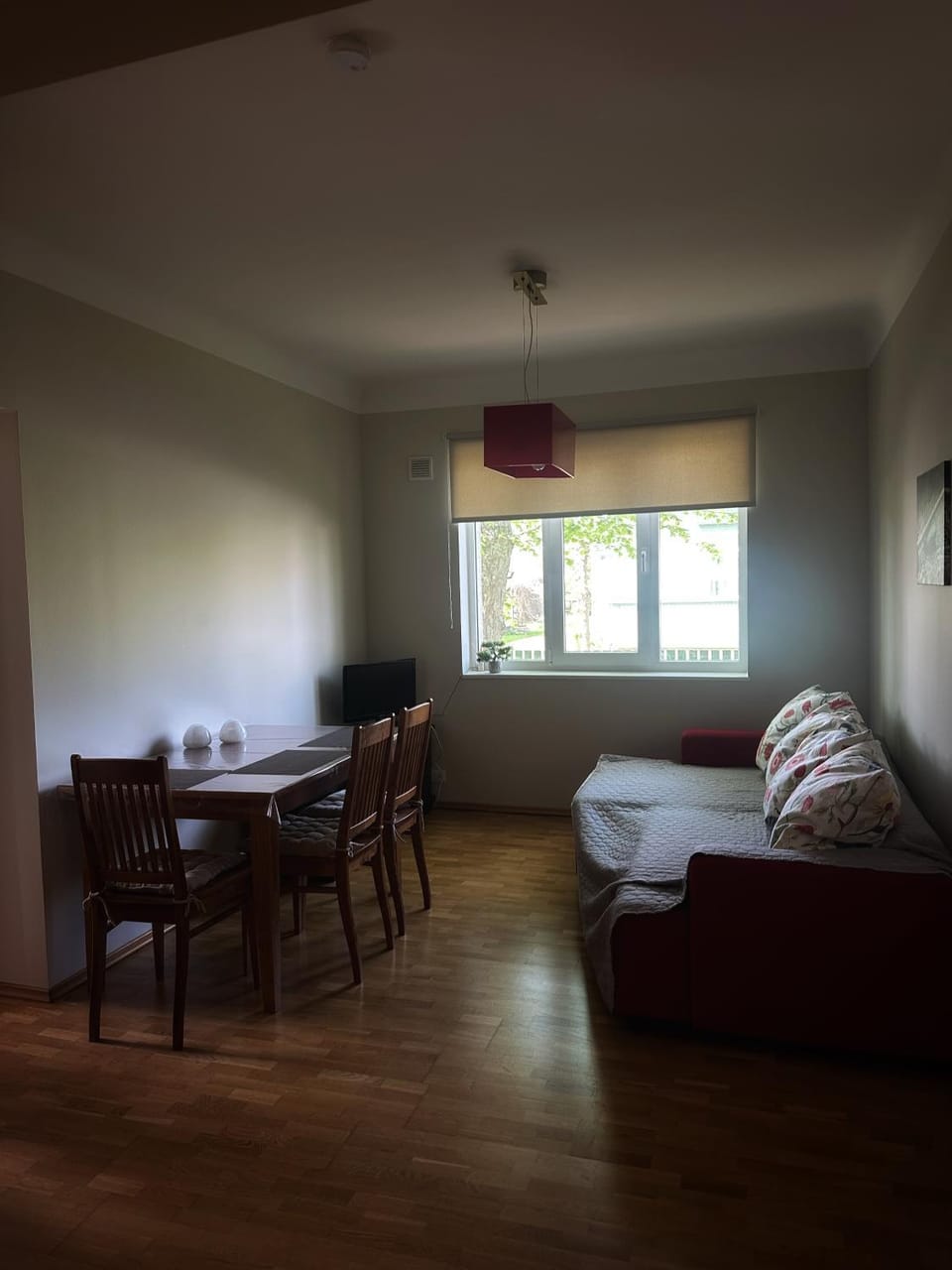 Bed, Living room