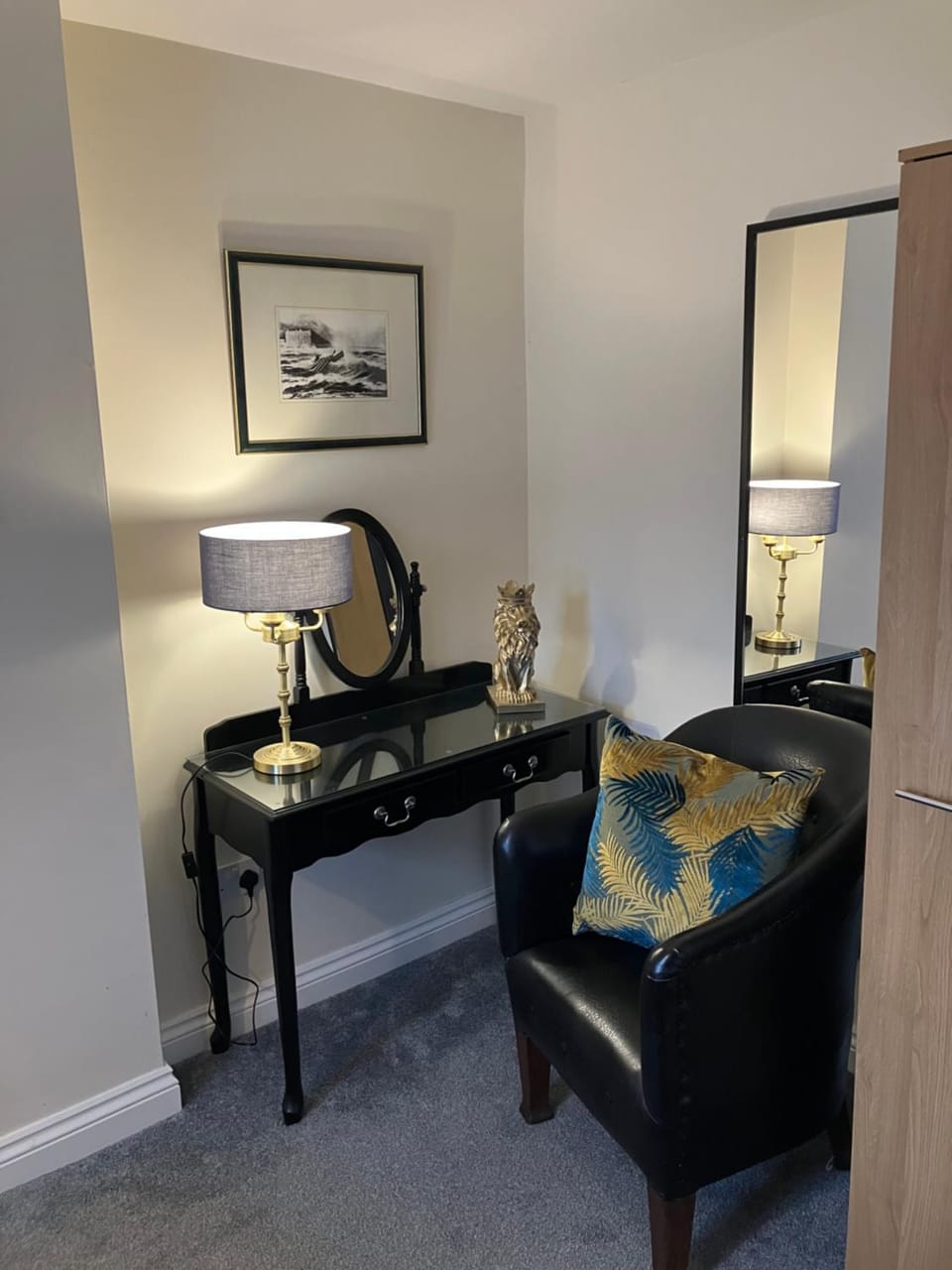 THE OCEAN SUITE - 2 minute walk to the lovely beach front promernade of llandudno Apartment in Llandudno