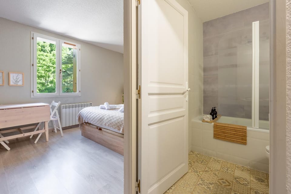 Loft ideal para parejas en Enveitg Apartment in Occitanie
