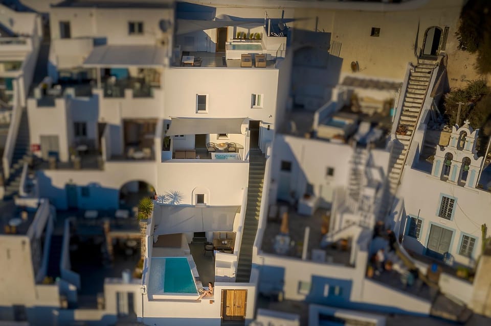 Property building, Patio, Day, Bird's eye view, City view, Pool view, sunbed