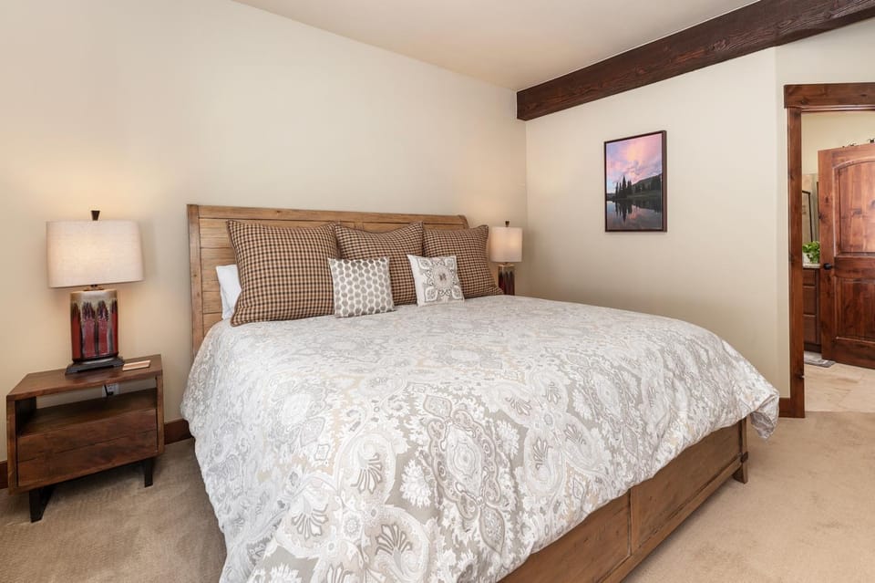 Bed, Bedroom, furniture