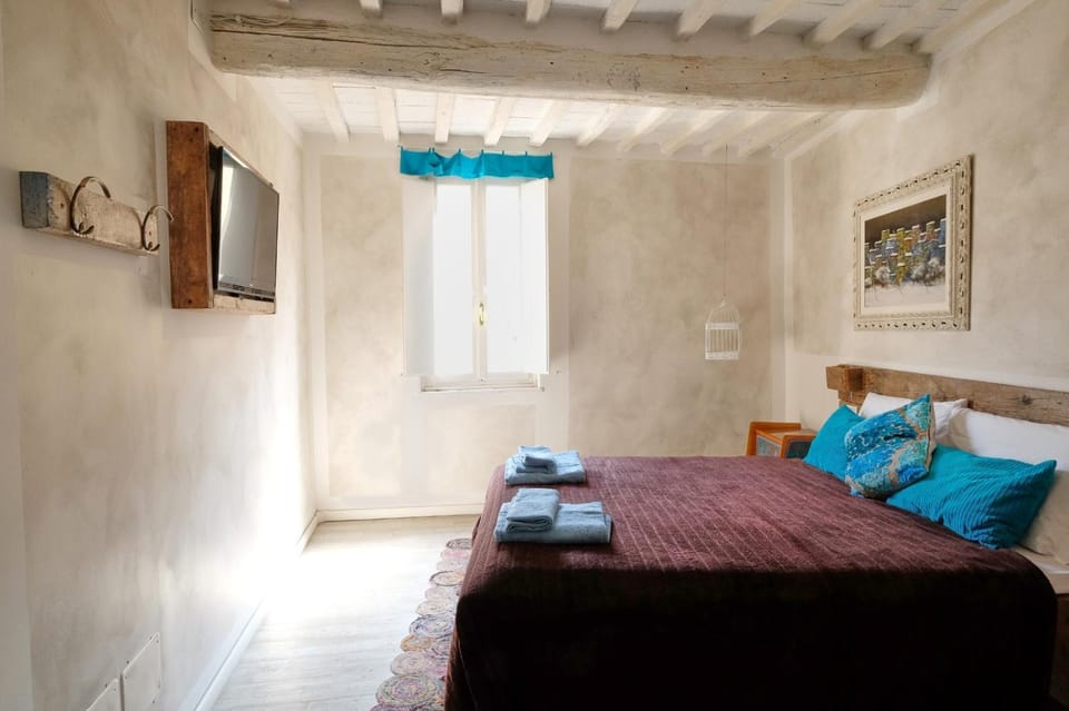 La Boheme suite with AC and wifi Apartment in Capannori