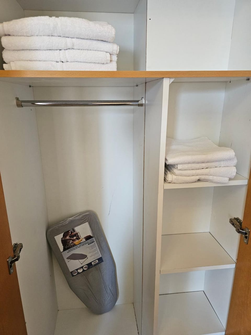 towels, wardrobe