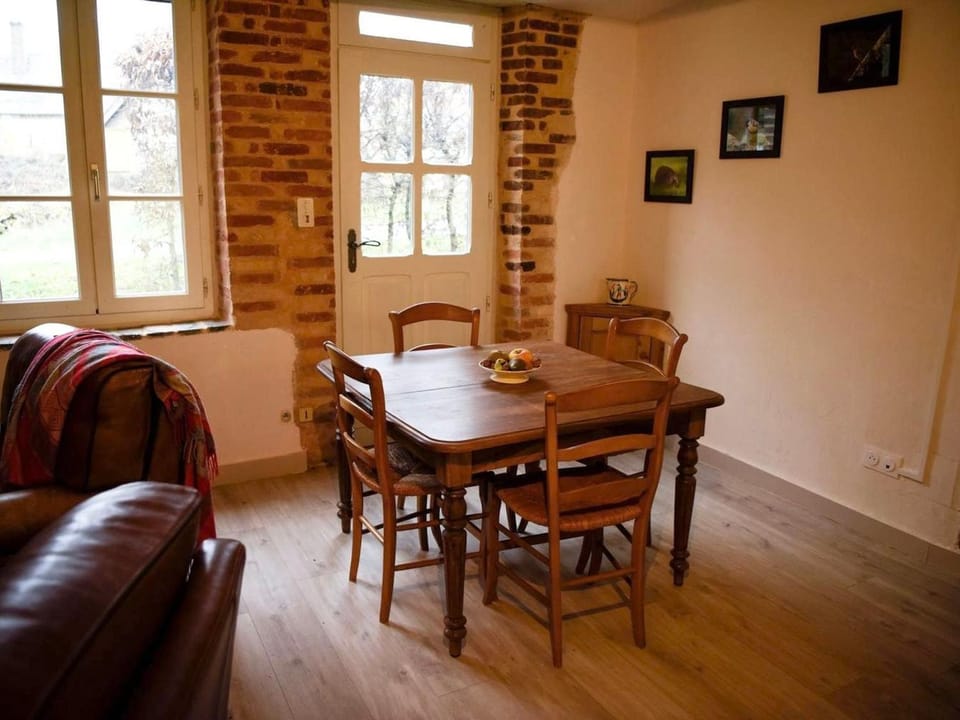 Gîte Tout Confort à Parassy : Proche Bourges et Sancerre, Idéal Randonnées et Découvertes - FR-1-586-31 House in Centre-Val de Loire