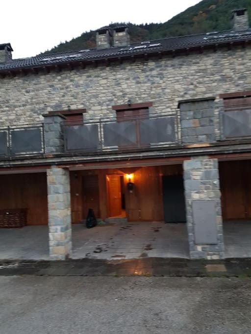 Casa La Montañuela House in Villanúa