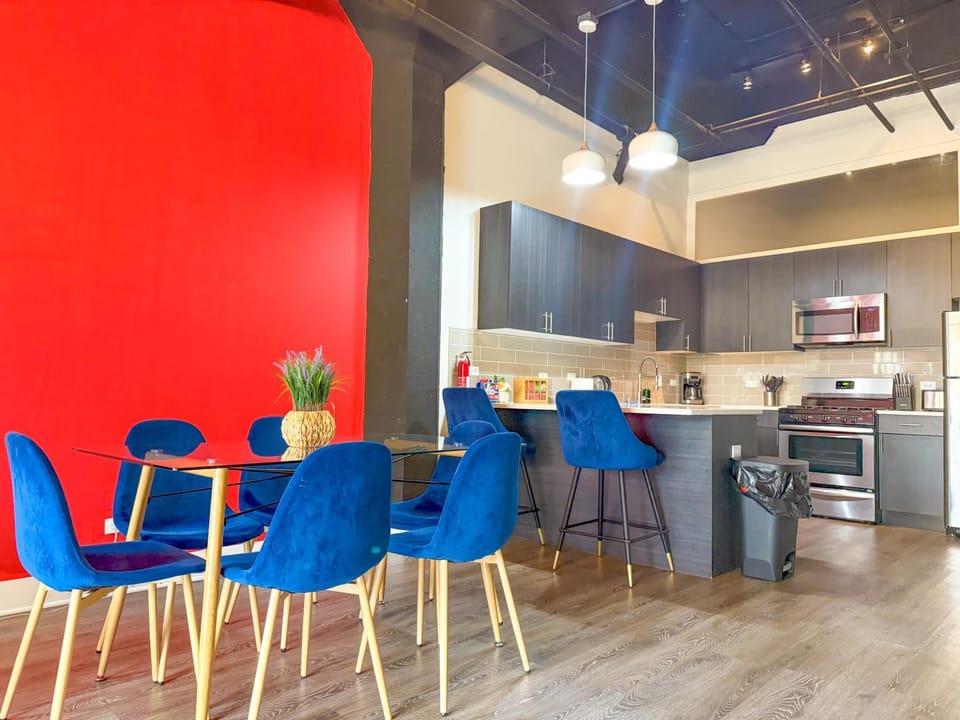 Kitchen or kitchenette, Living room, Seating area, Dining area, dishwasher, minibar, oven, stove