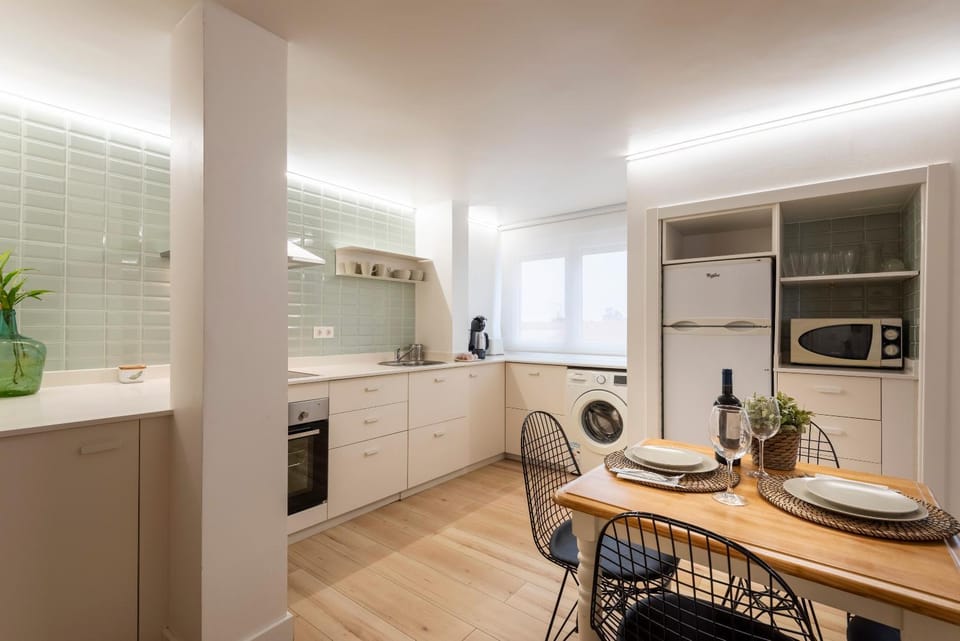Kitchen or kitchenette