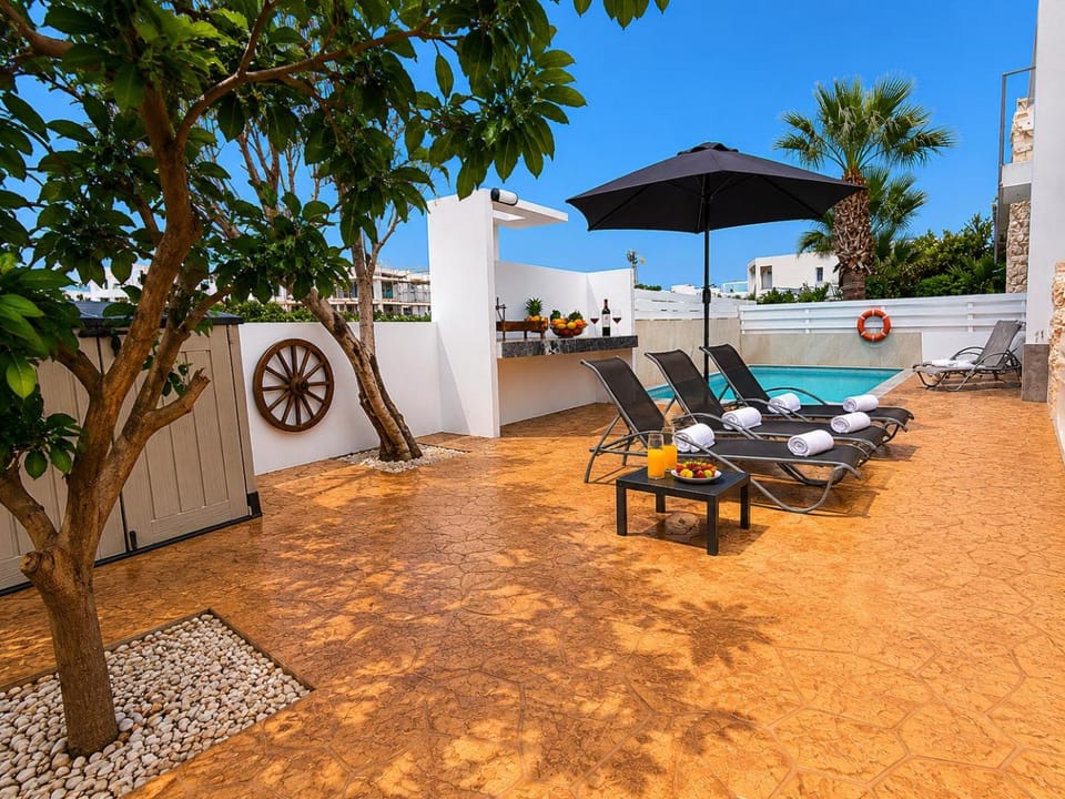 Day, Garden, Garden view, Pool view, Swimming pool, sunbed