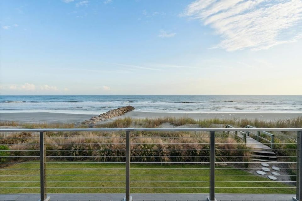 1105 E Arctic White Sands Stunning Oceanfront House House in Folly Beach