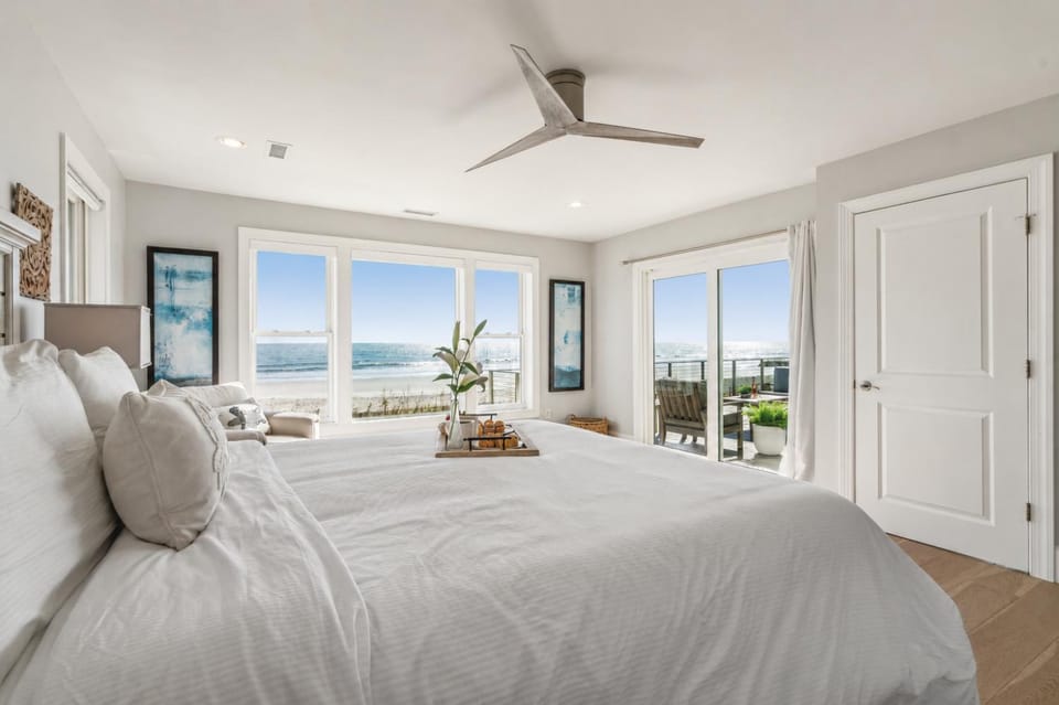 1105 E Arctic White Sands Stunning Oceanfront House House in Folly Beach